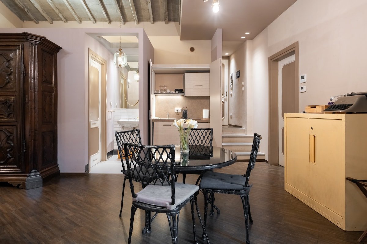 Firenze Rentals Cavour 37 – Two Bedrooms Apt gallery image 3