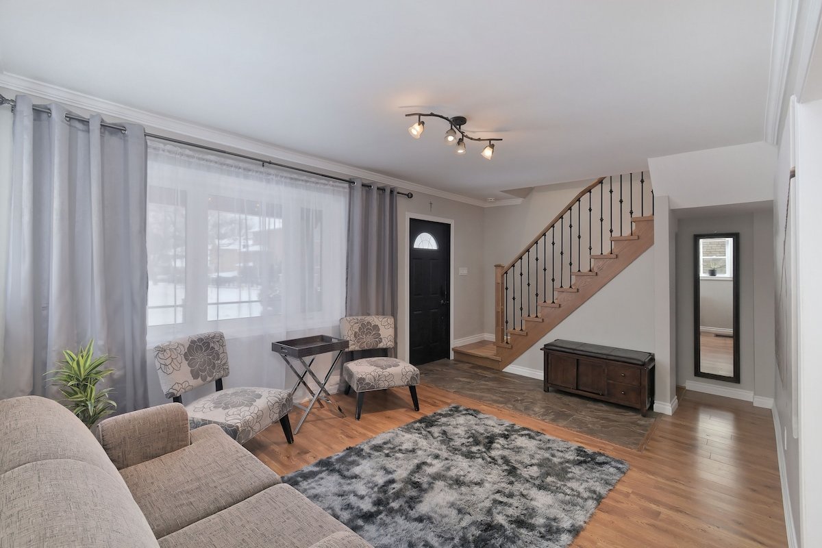 Lake Trails Toronto House gallery image 5