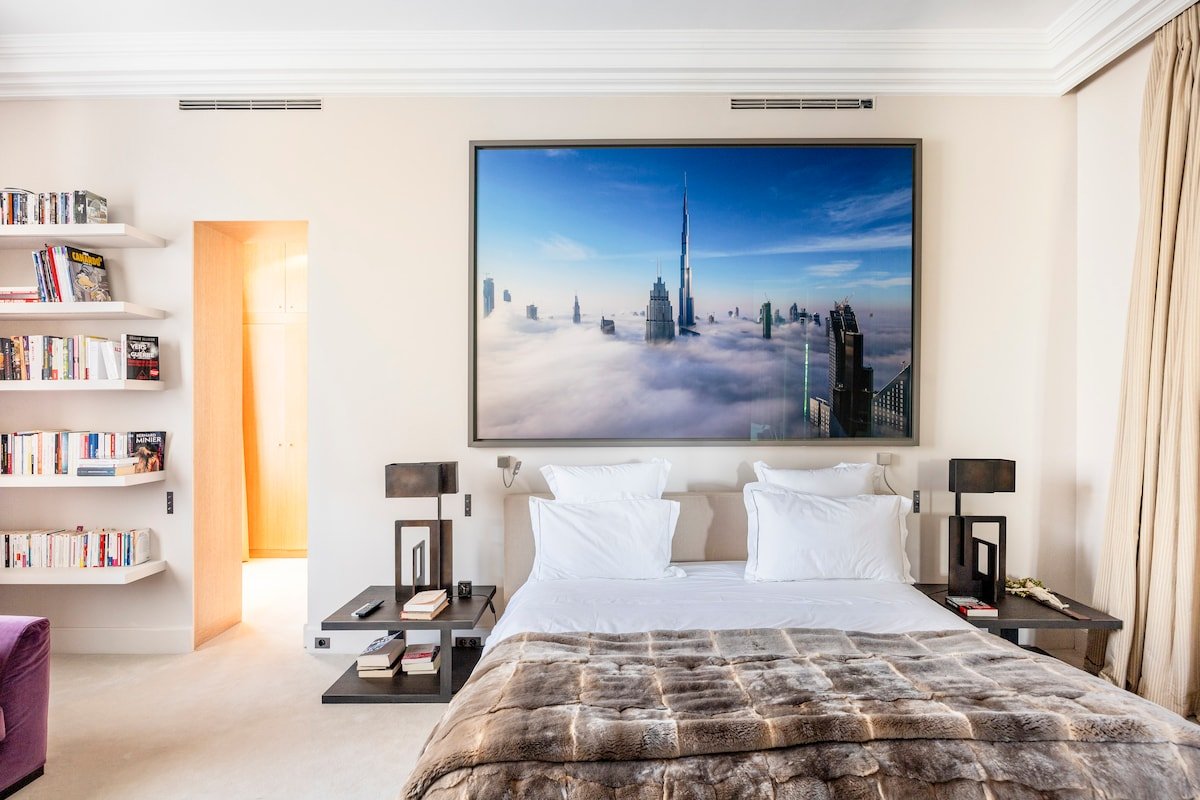 Paris Champ de Mars gallery image 5