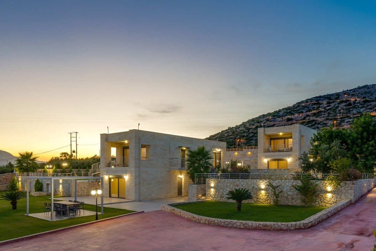 Elios Estate -up to 22 guests with heated pool gallery image 2