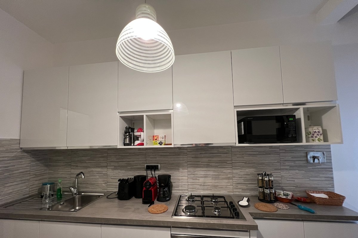 Luxury – Central – 4Bedrooms – A/C – Fiber gallery image 5