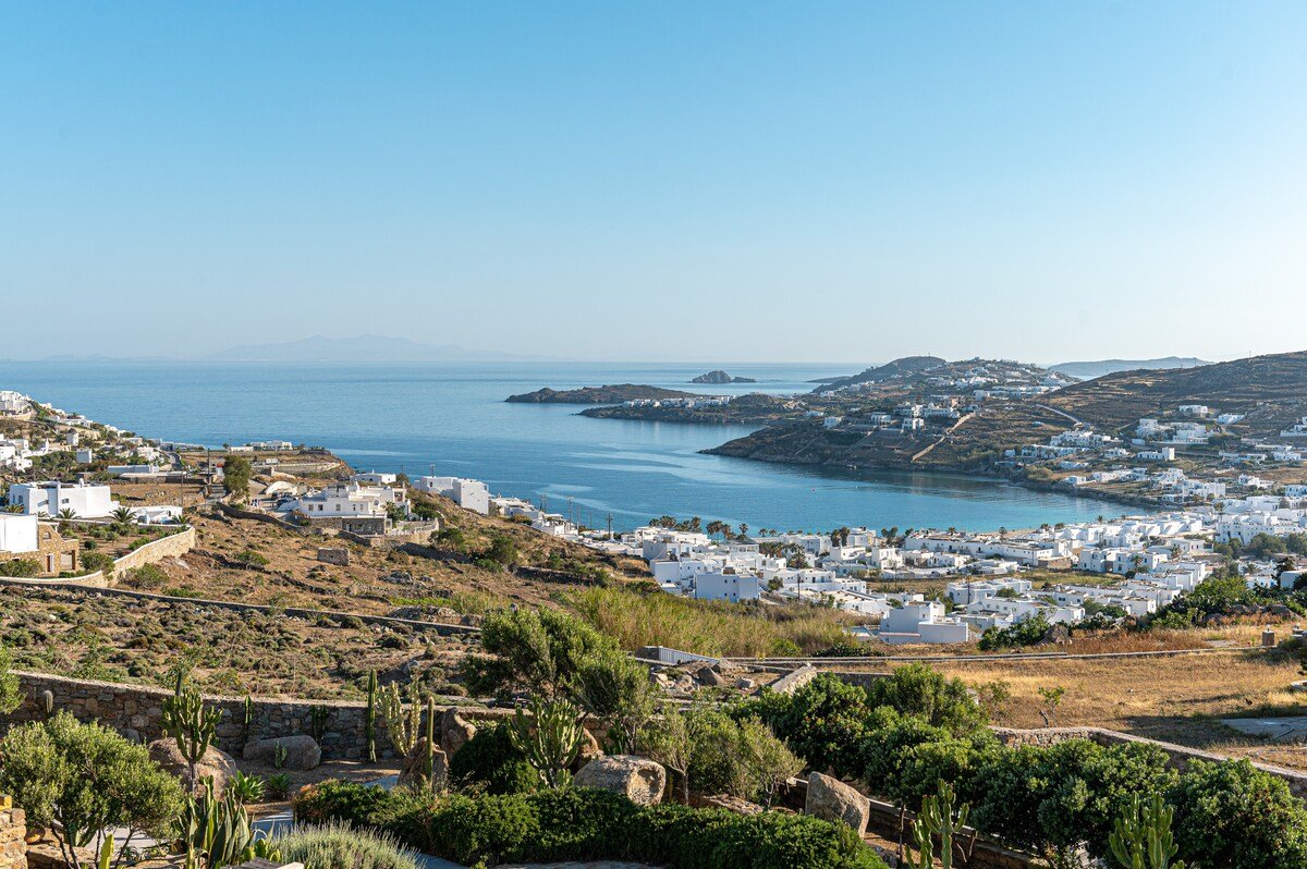 Dreamlike Villa 1, Private Infinity Pool! gallery image 5