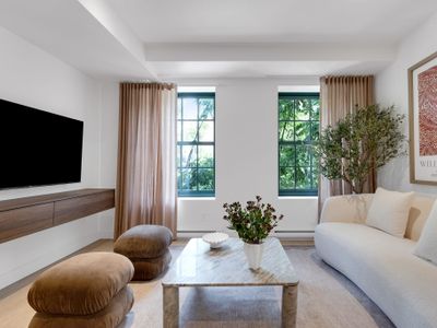 Mercer- 2 Bedrooms 2 Bathrooms+ Free parking