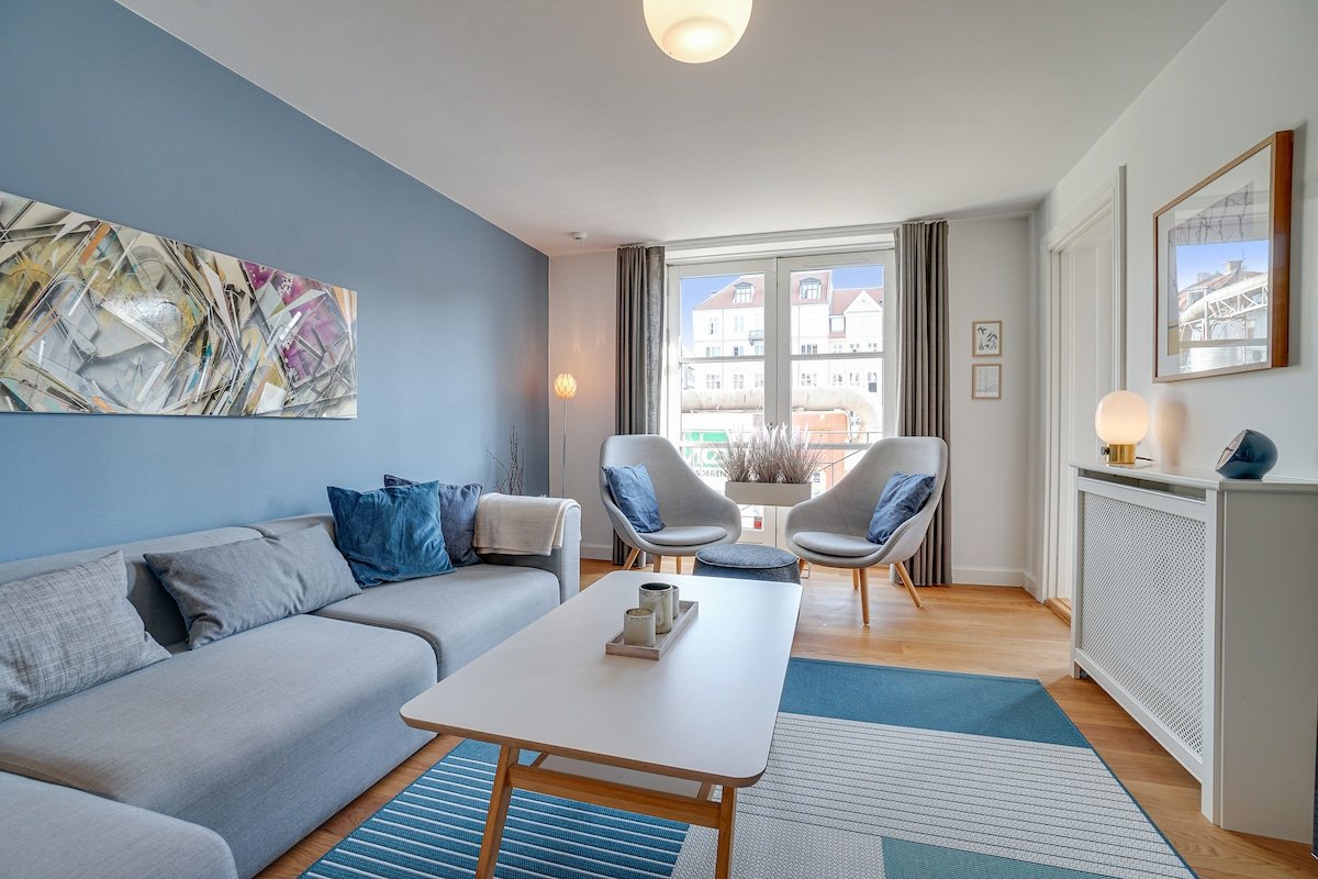 Views apartment in Nyhavn directly to the water gallery image 3