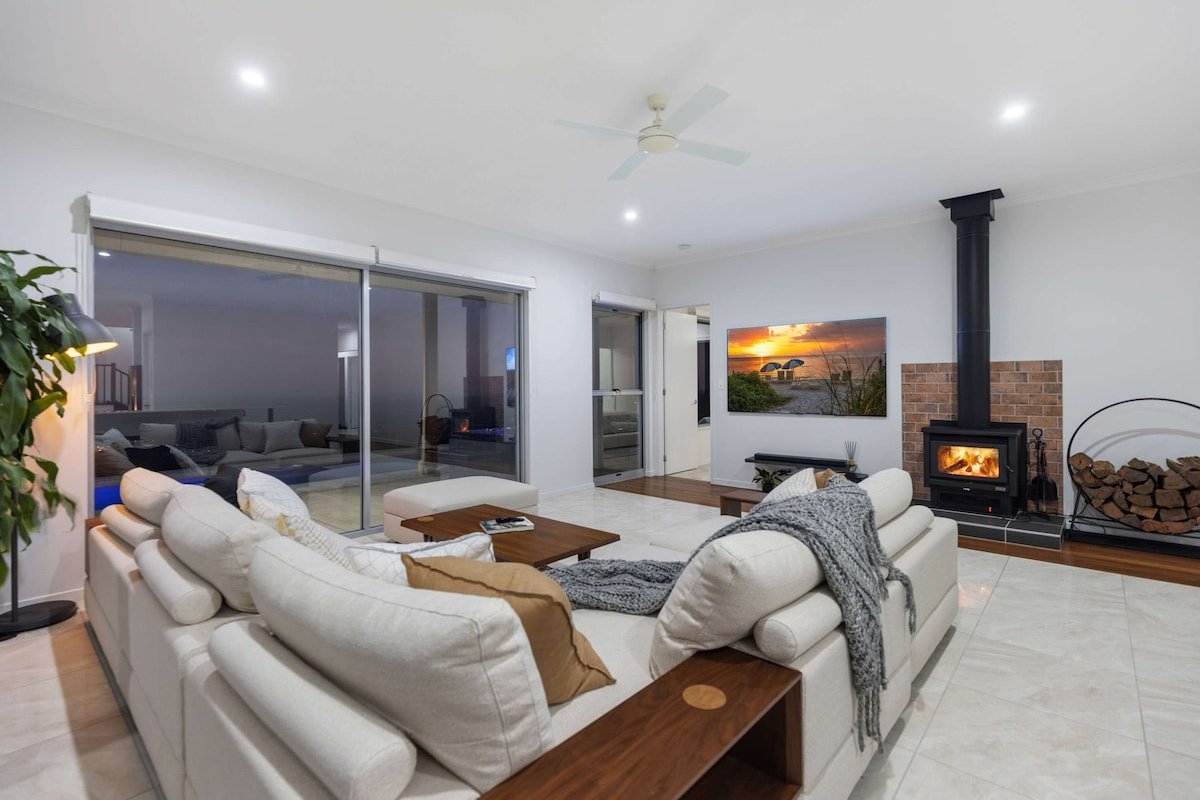 Petrichor Estate – 360 Views, Magnesium Pool & Spa gallery image 5