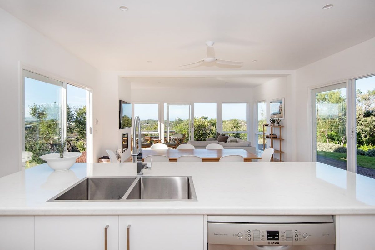 Ocean Panorama on Hetty with pool and spa gallery image 5