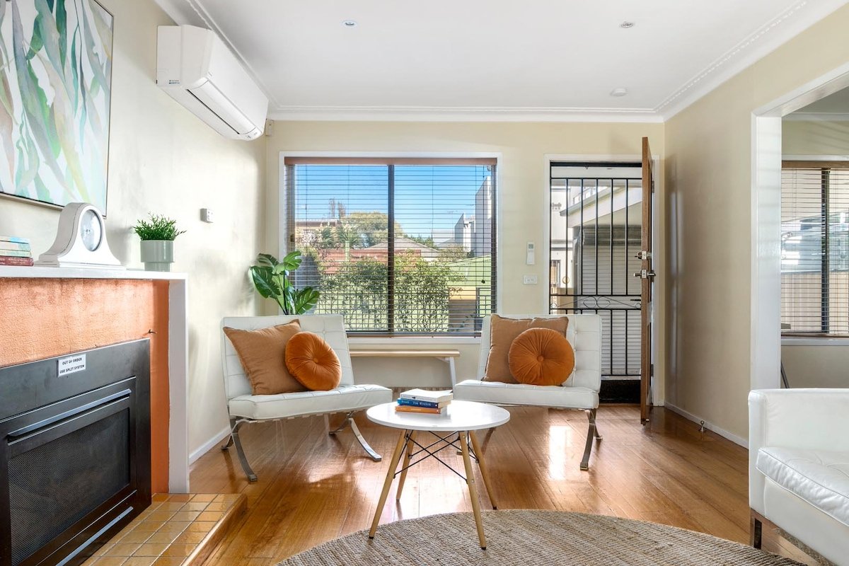 City & Sea Getaway: Spacious 3BR House w/ Parking gallery image 2