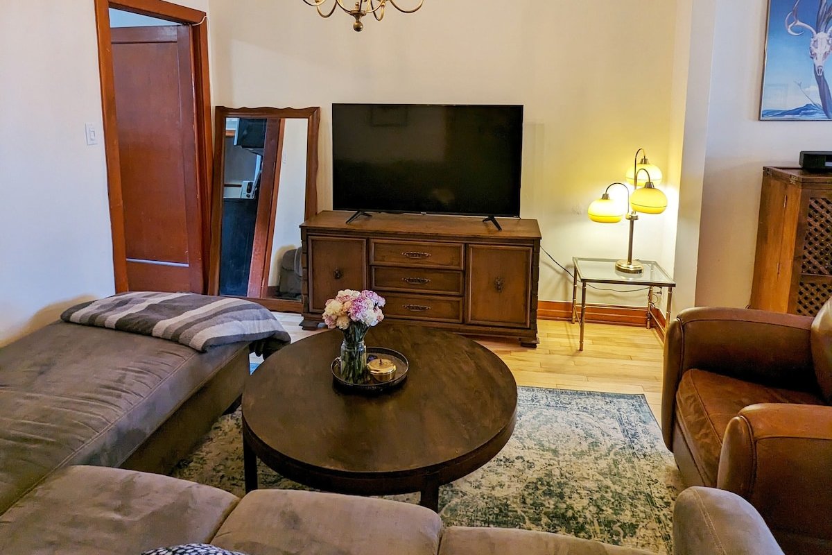 Spacious 2 bedroom in Byward Market w/ parking gallery image 4