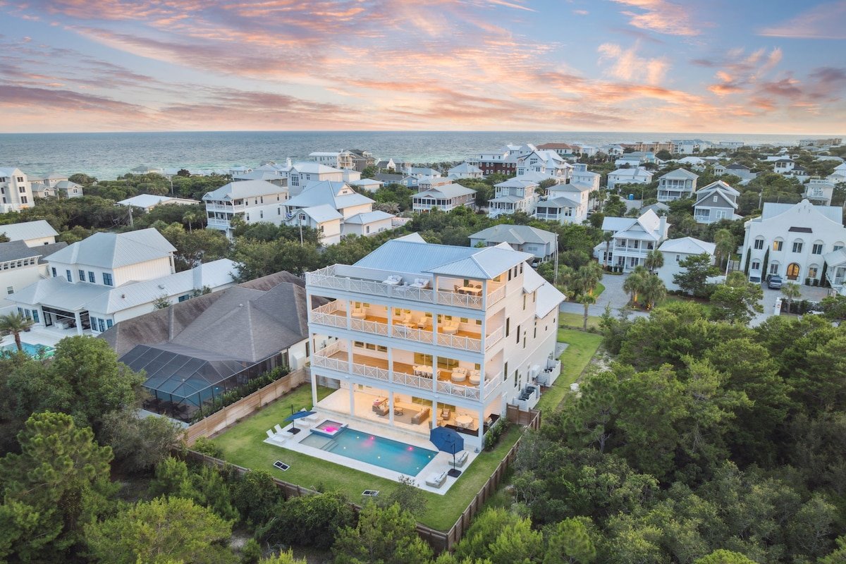 Sleeps 30! Pool, Spa, LSV, GULF VIEW! Pet Friendly