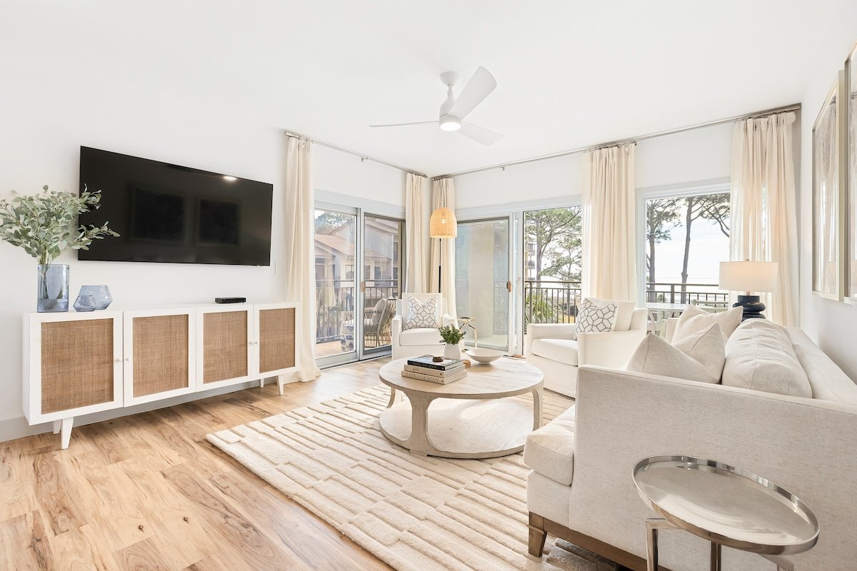 1873 Beachside Tennis Villas