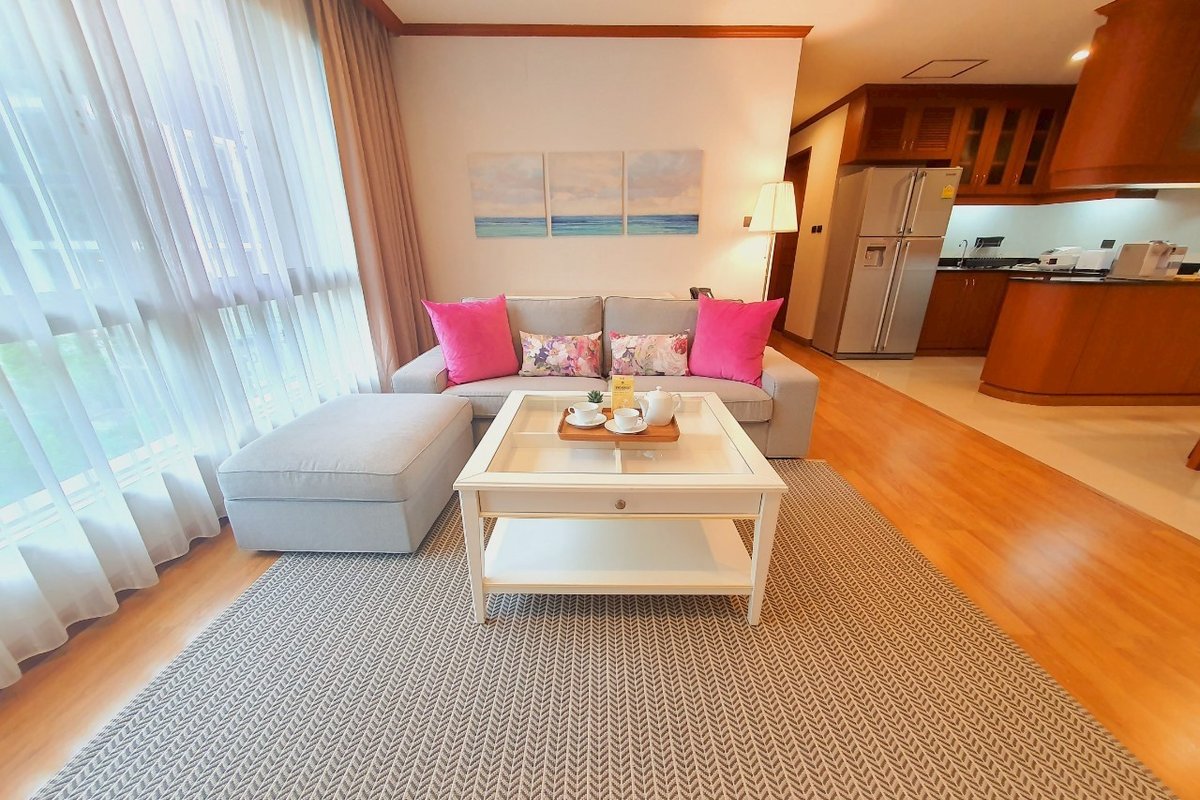 Monthly Lovely Morning Light Suite Thonglor