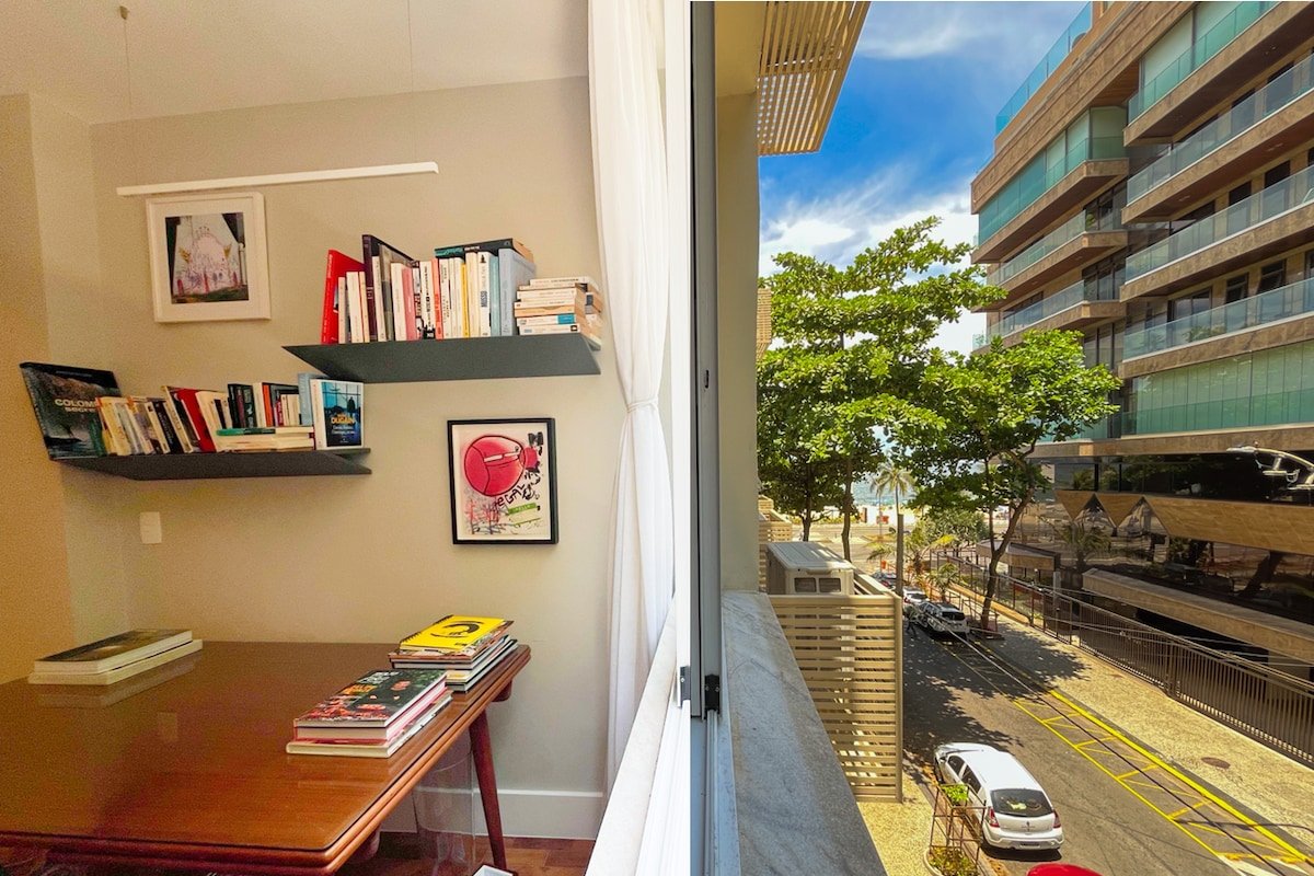 Charming & Stylish 2-Suite Apartment in Leblon gallery image 2