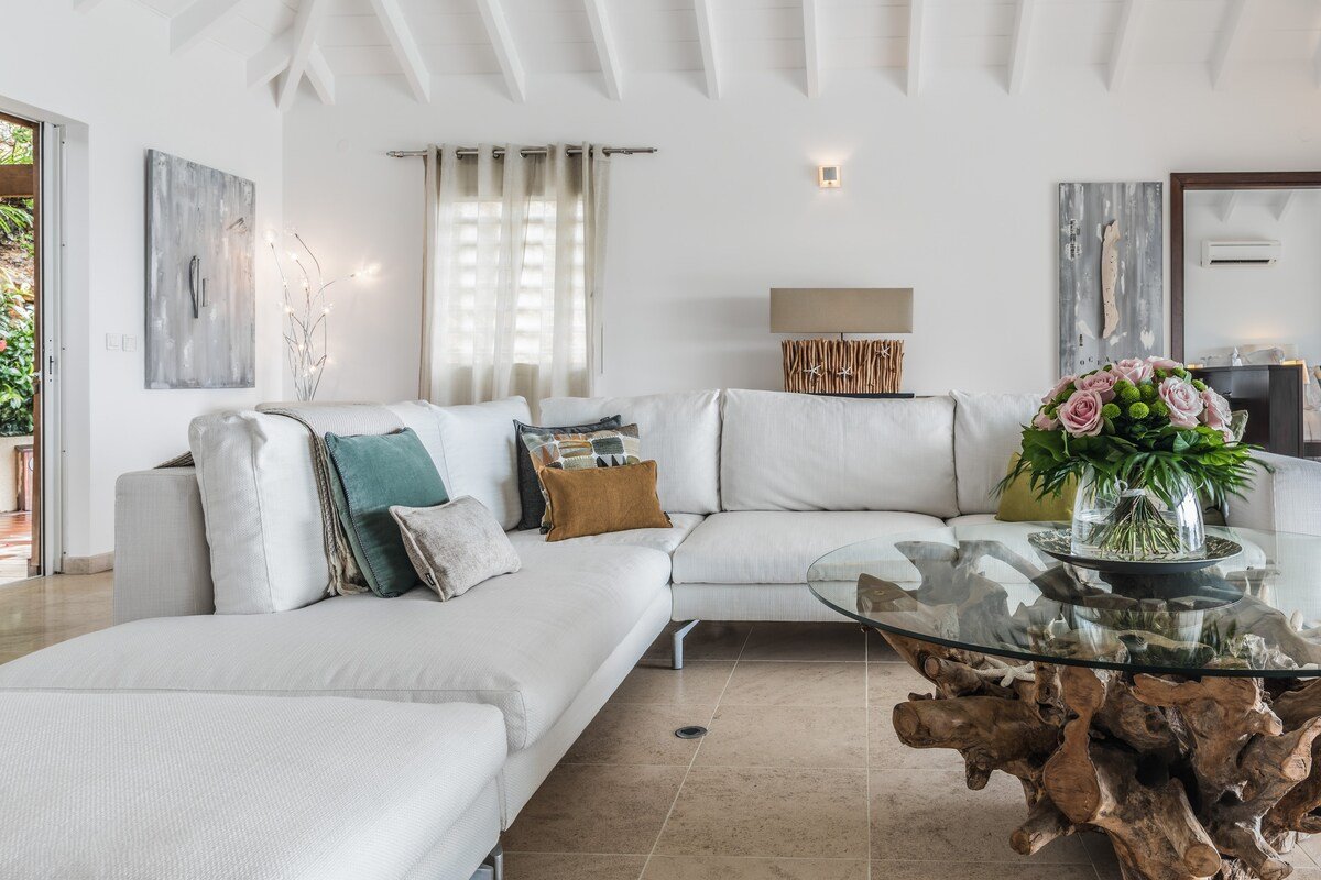 Isia gallery image 4