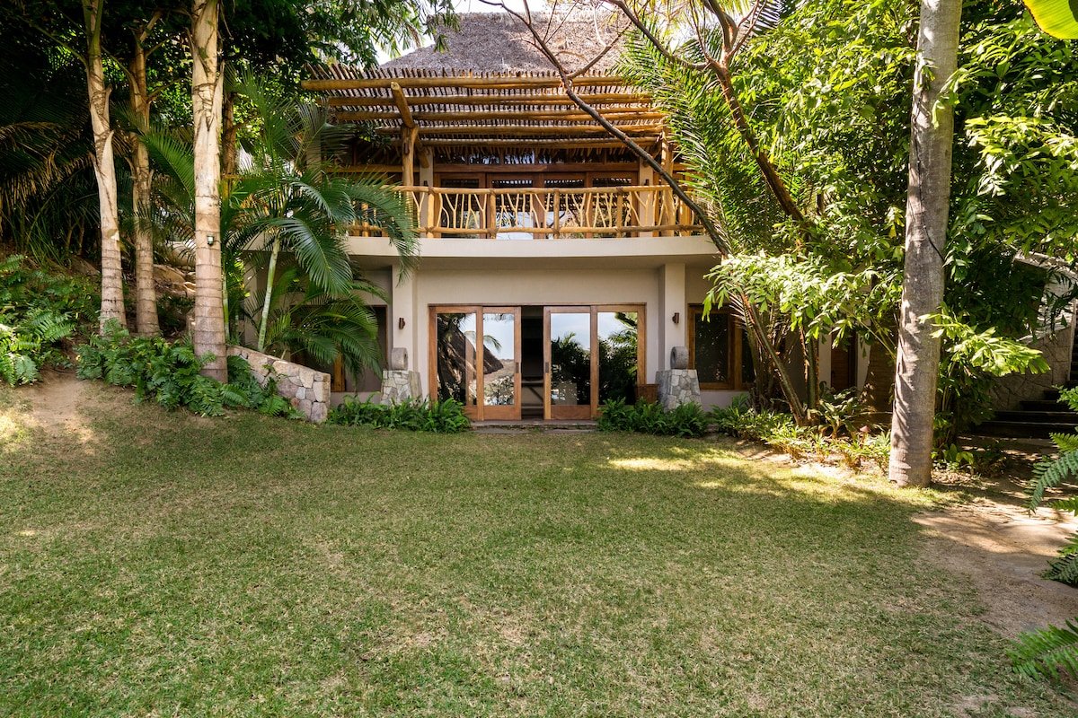 Tree House gallery image 5