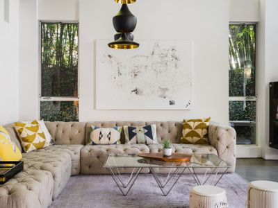 The Venice Edge – Luxury Architectural Retreat