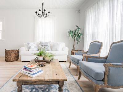 Sunny, Historic Home from Home in Hip Bishop Arts District