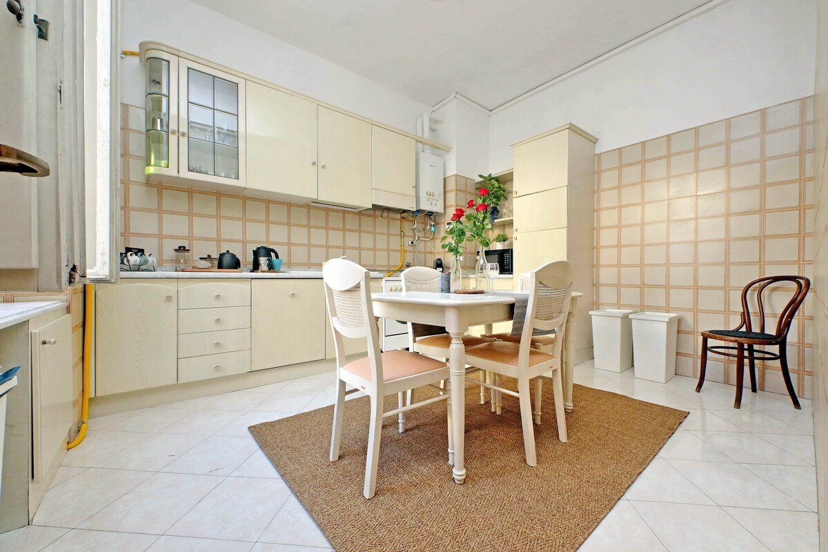 Giant Cola di Rienzo Apartment gallery image 5