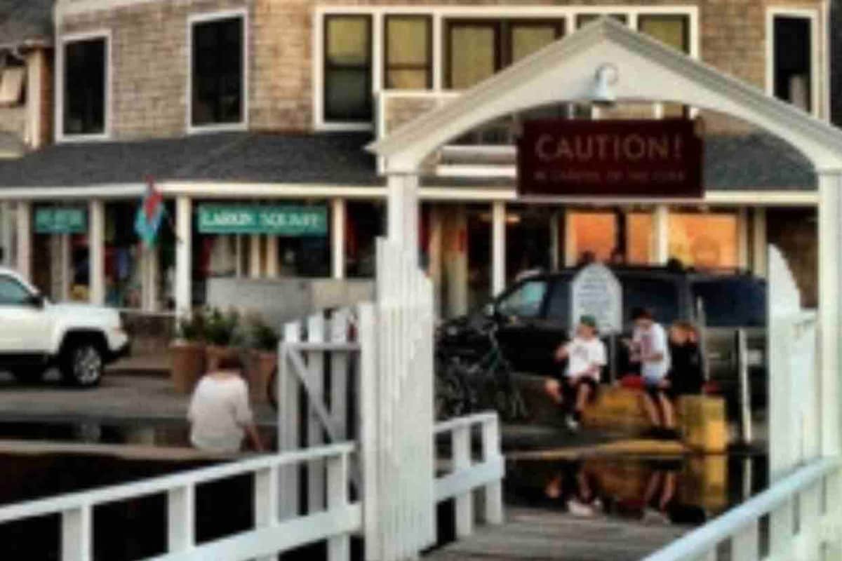 Waterfront in the Heart of Watch Hill gallery image 2