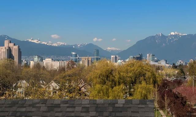 Parkside Character Home, 6 min from Downtown gallery image 3