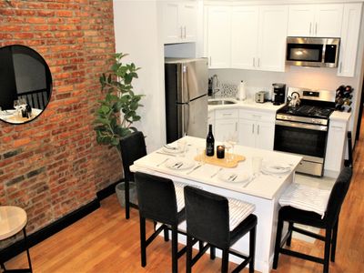 Opulent Room-Penthouse Suite-2mins to subway.