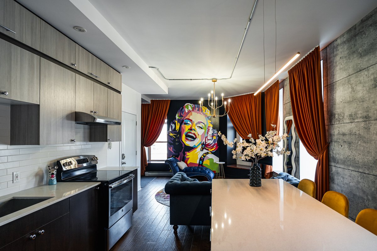 Montreal Vintage Hideaway : 1950s Style and Charm