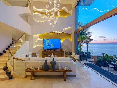 Luxurious Oceanfront Villa