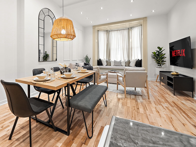 Luxury Townhouse – Downtown + 3x Free Parking