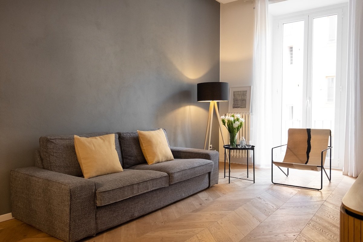 In the heart of Rome- opera design apartment gallery image 5