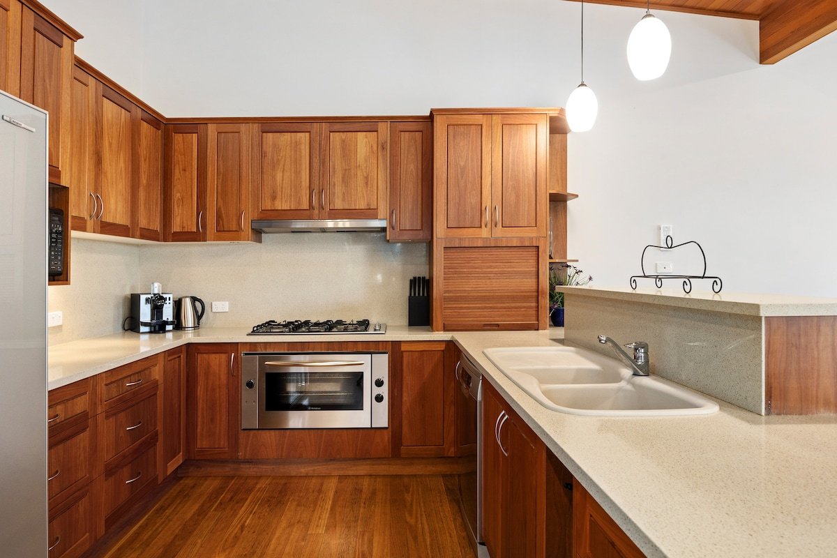 The Noosa Pandanus House | 6 Bed gallery image 4