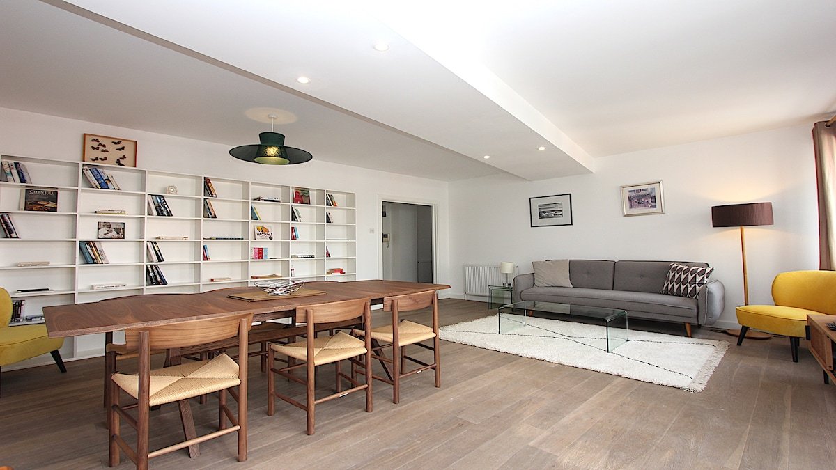 Newly refurbished large 2 bed Central London Apt gallery image 2