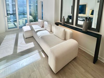 DT Toronto Core Condo | Xmas | 2 Bedroom + 2 Bath