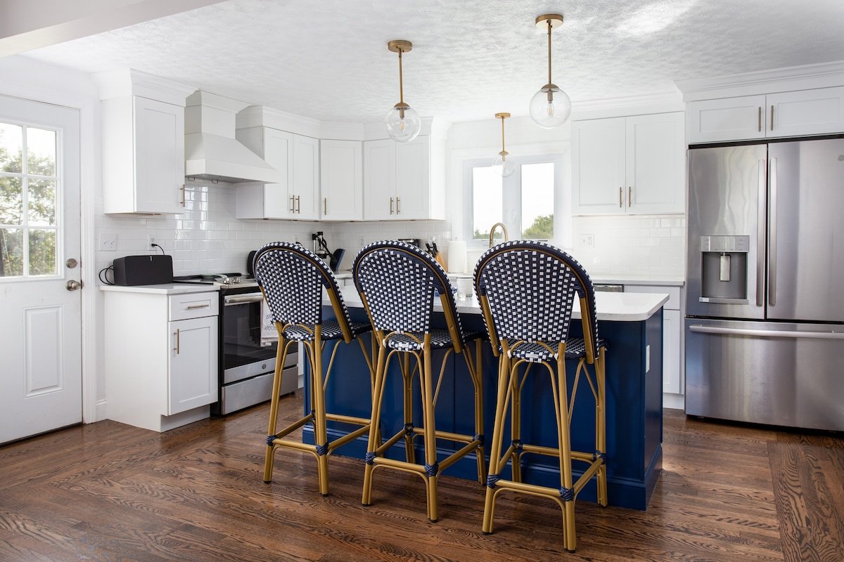 Take Paradise to the Beach! Newport East! gallery image 2