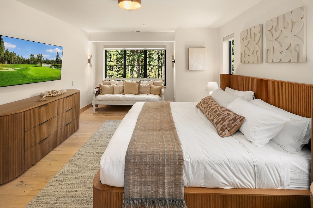 Exquisite Spa Inspired Retreat! Wet Sauna Room*gar gallery image 5