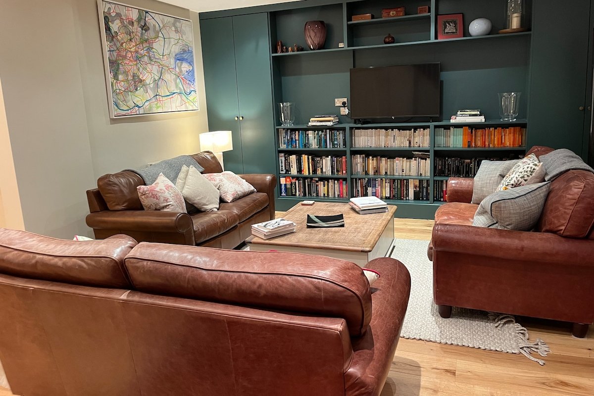 Beautiful Mews house, Conduit Mews, Paddington, W2 gallery image 3