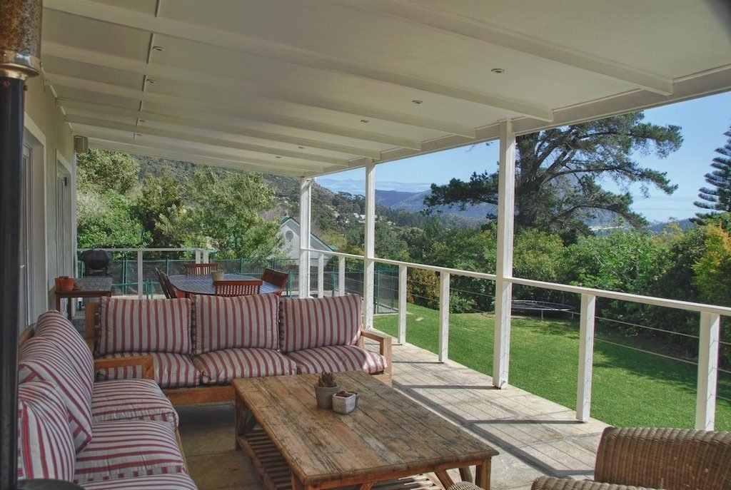 Family-friendly mountain-side home gallery image 2