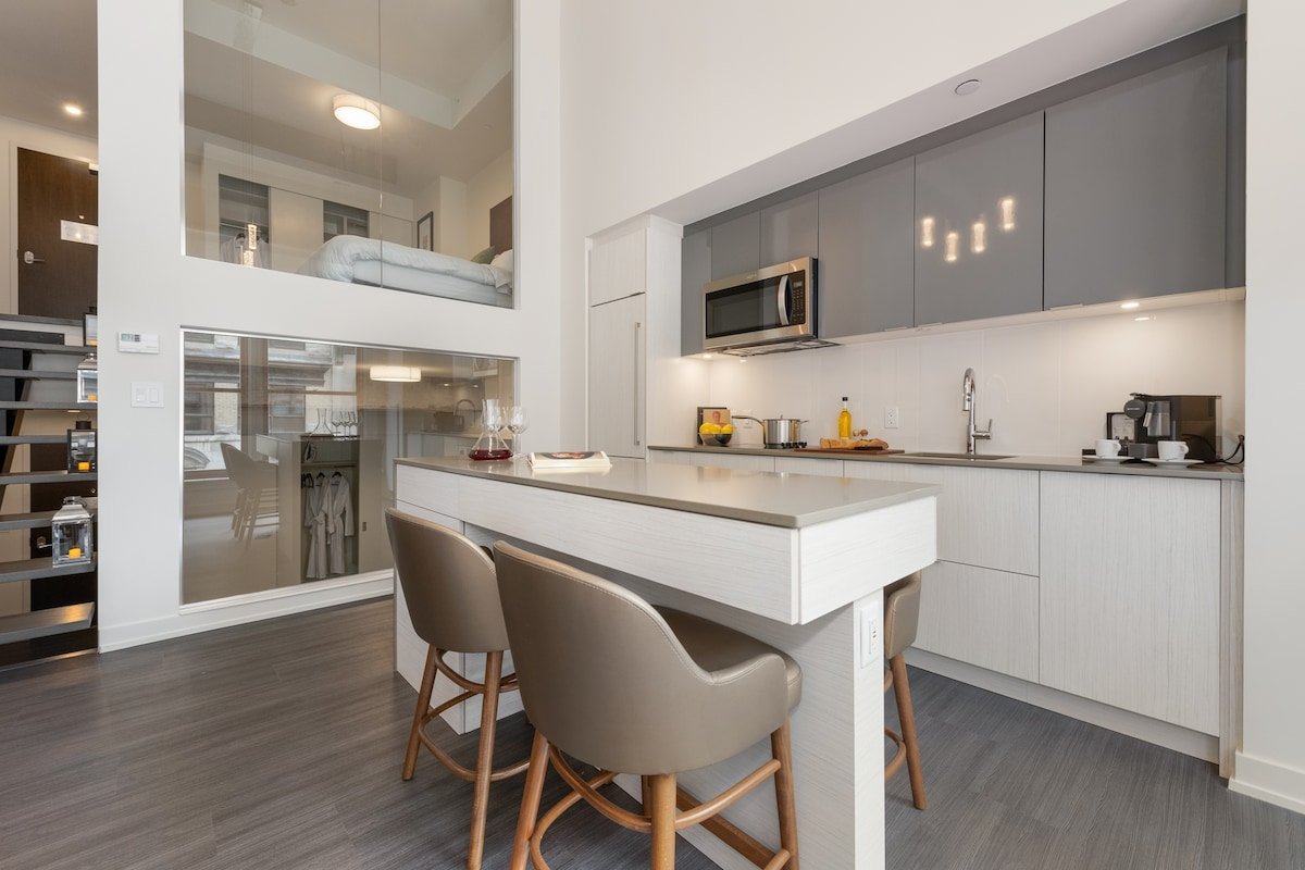 Two-Story Heritage Loft ★ Steps from Parliament ★ gallery image 2