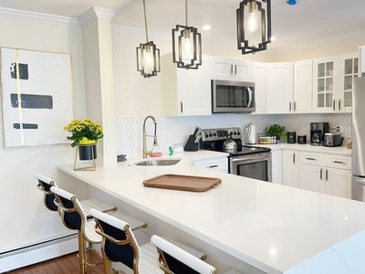 Newport Condo/ Rooftop Deck