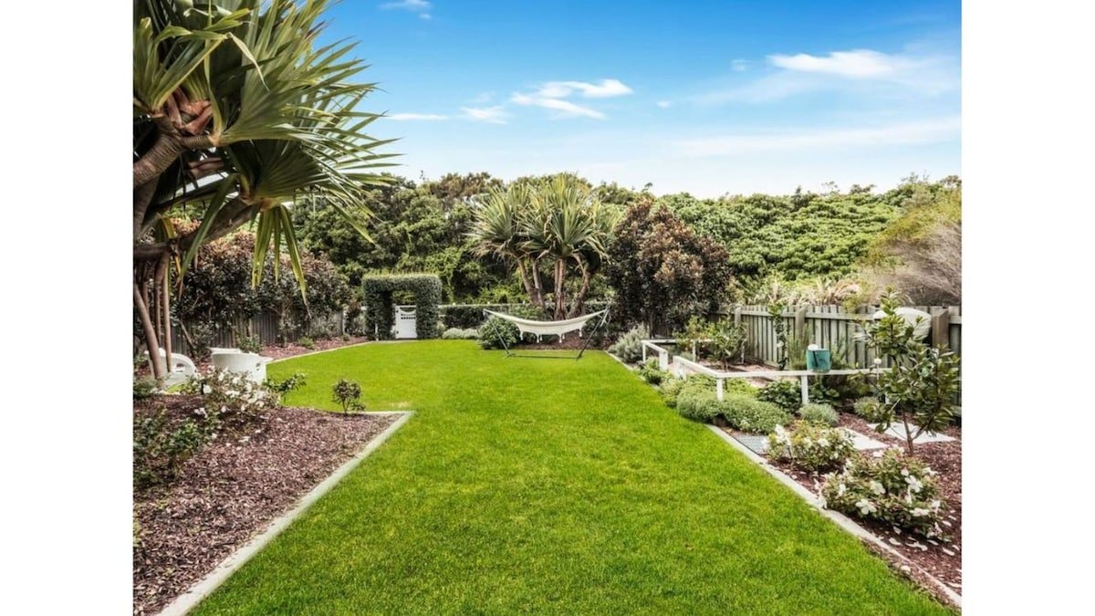 The Jasmine Gate- Beachfront gallery image 5