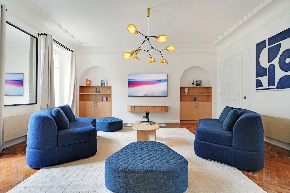 Exceptional Property with 4 Bedrooms at the Louvre