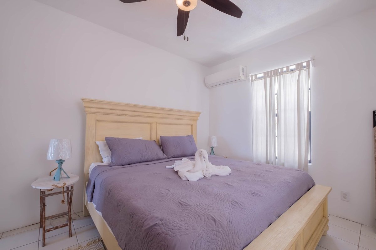 Ocean View Villa – Close To Town With Pool! gallery image 3