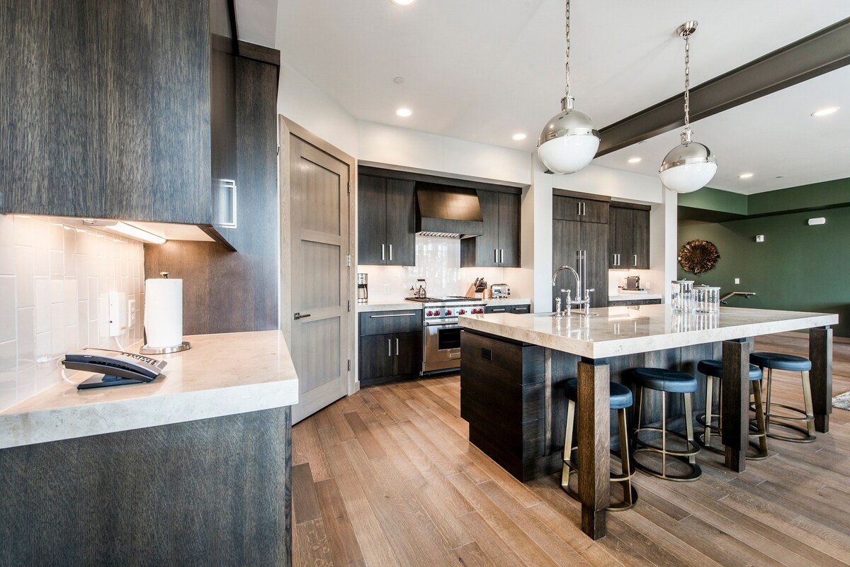 Stein Eriksen Residence Premium Five Bedroom Suite gallery image 4