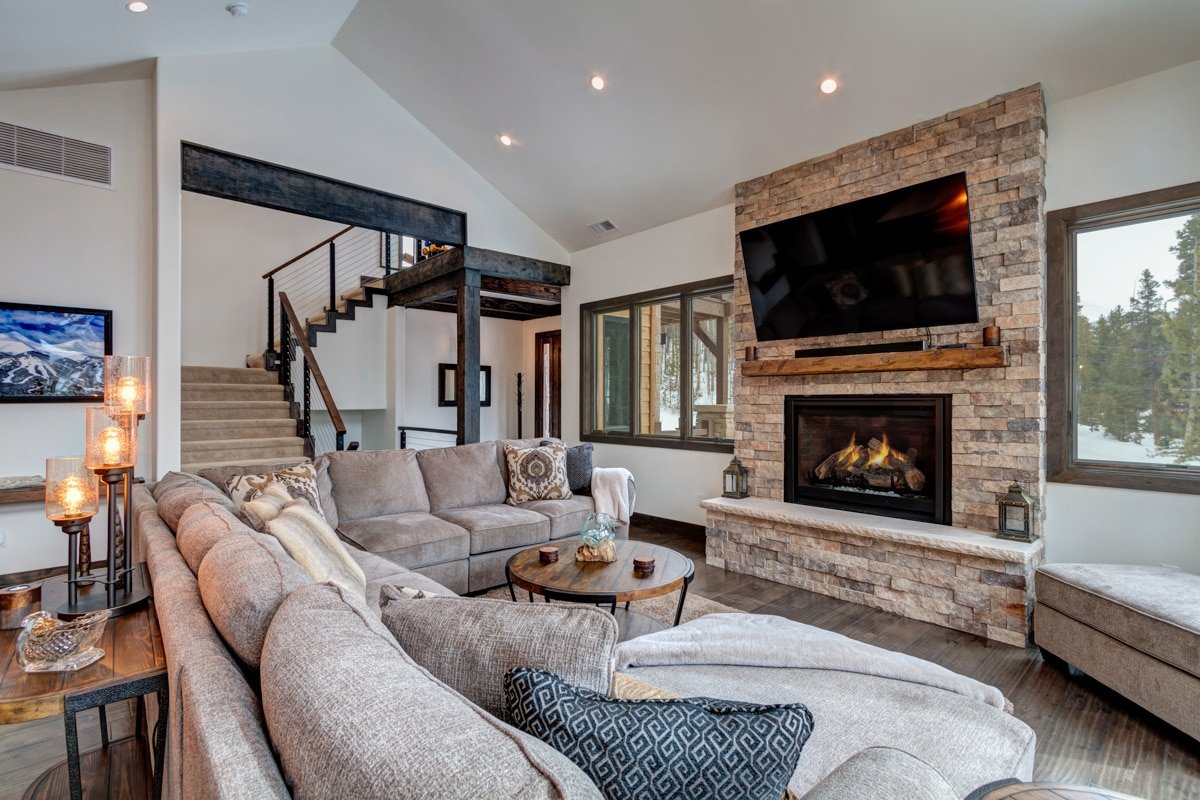 Hoppre Haus – Peak 10 Views! Fire Pit! gallery image 3