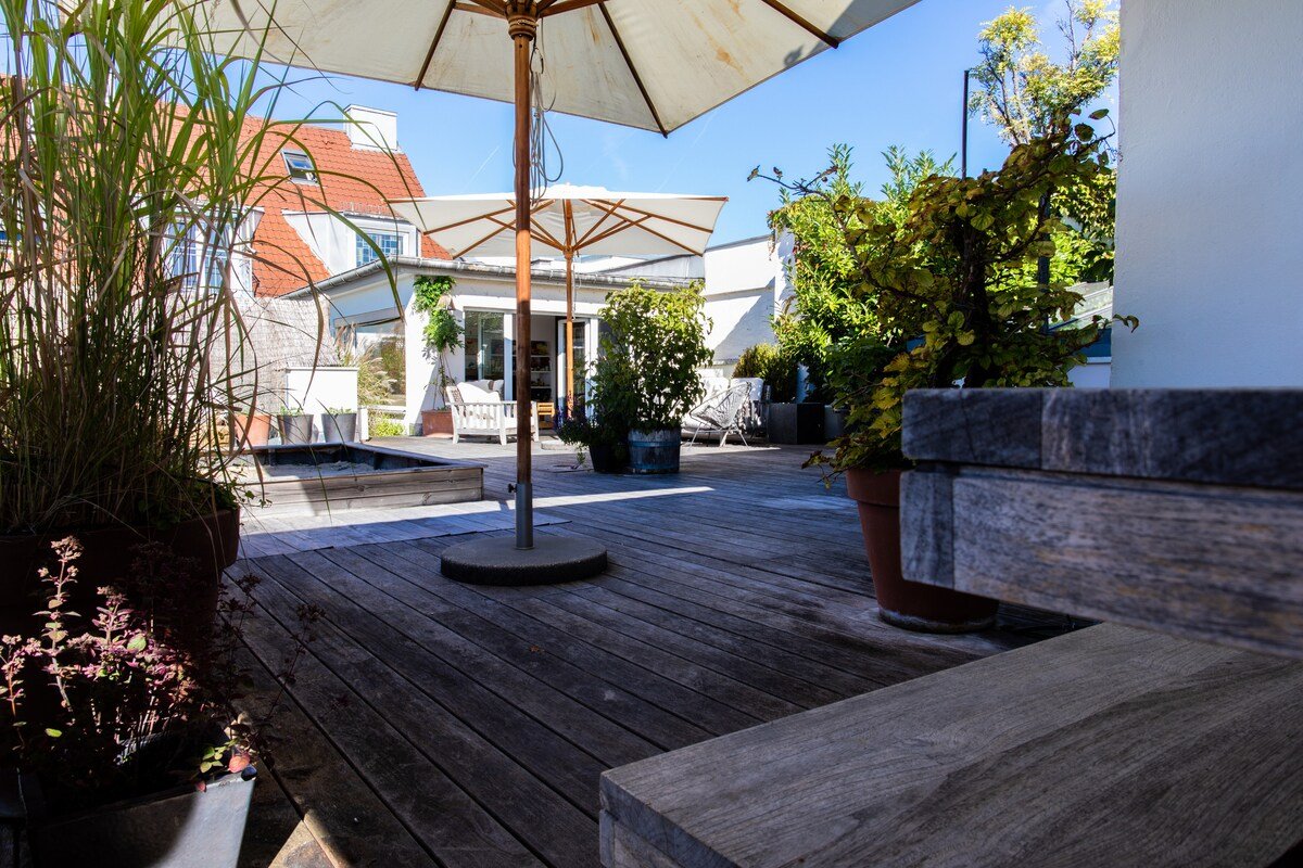 Central Penthouse Loft w/ Alps View & Terrace gallery image 4