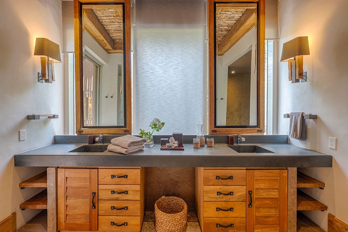 Beachfront Villa with Private Pool & Private Beach gallery image 4