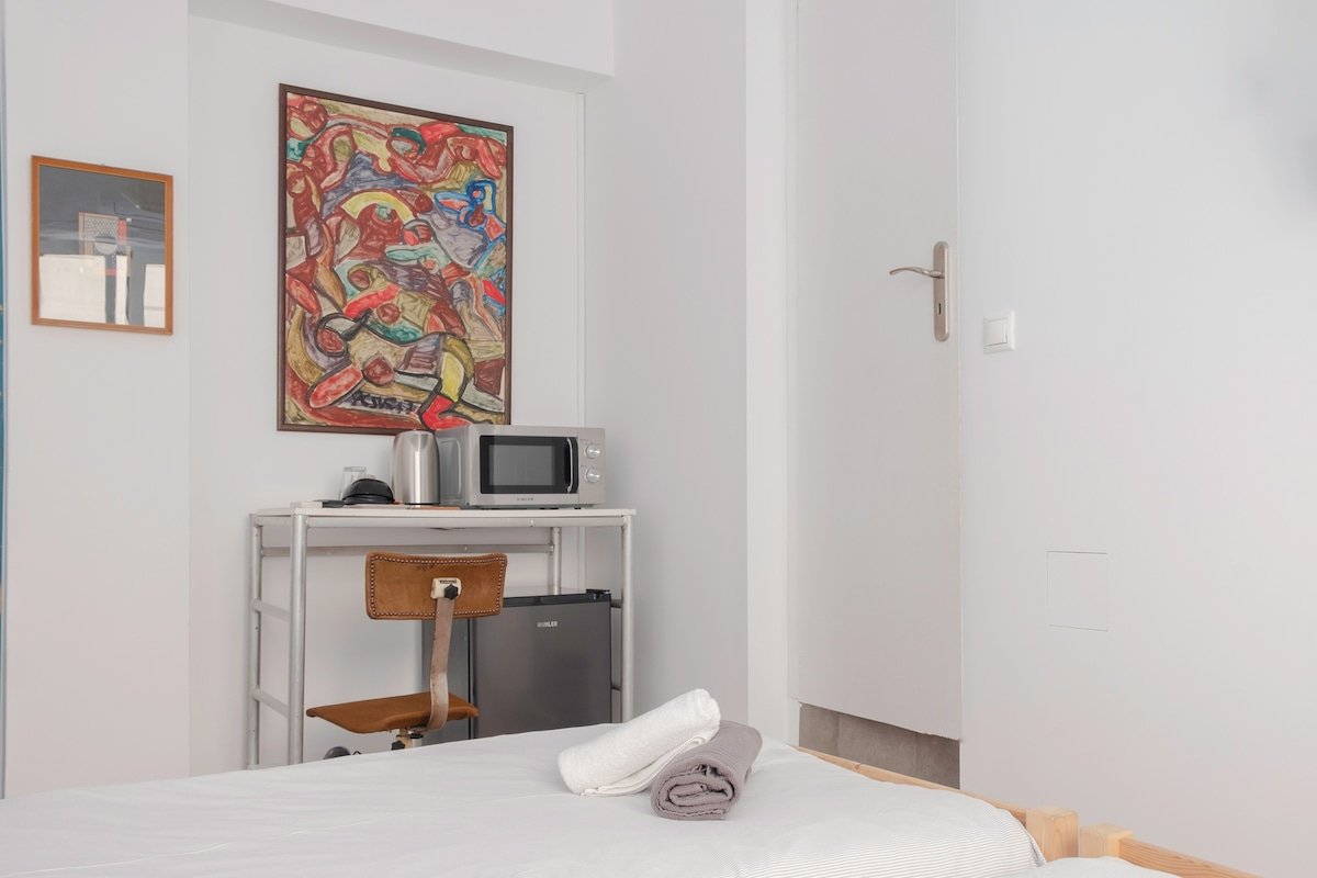 Artistic rooms near Acropolis, with prvt. baths gallery image 5