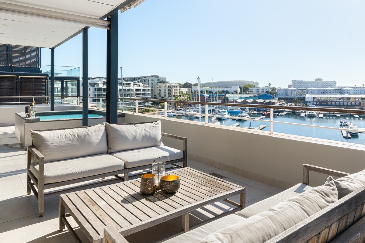 The Waterfront Marina – Penthouse 403 Paregon gallery image 5