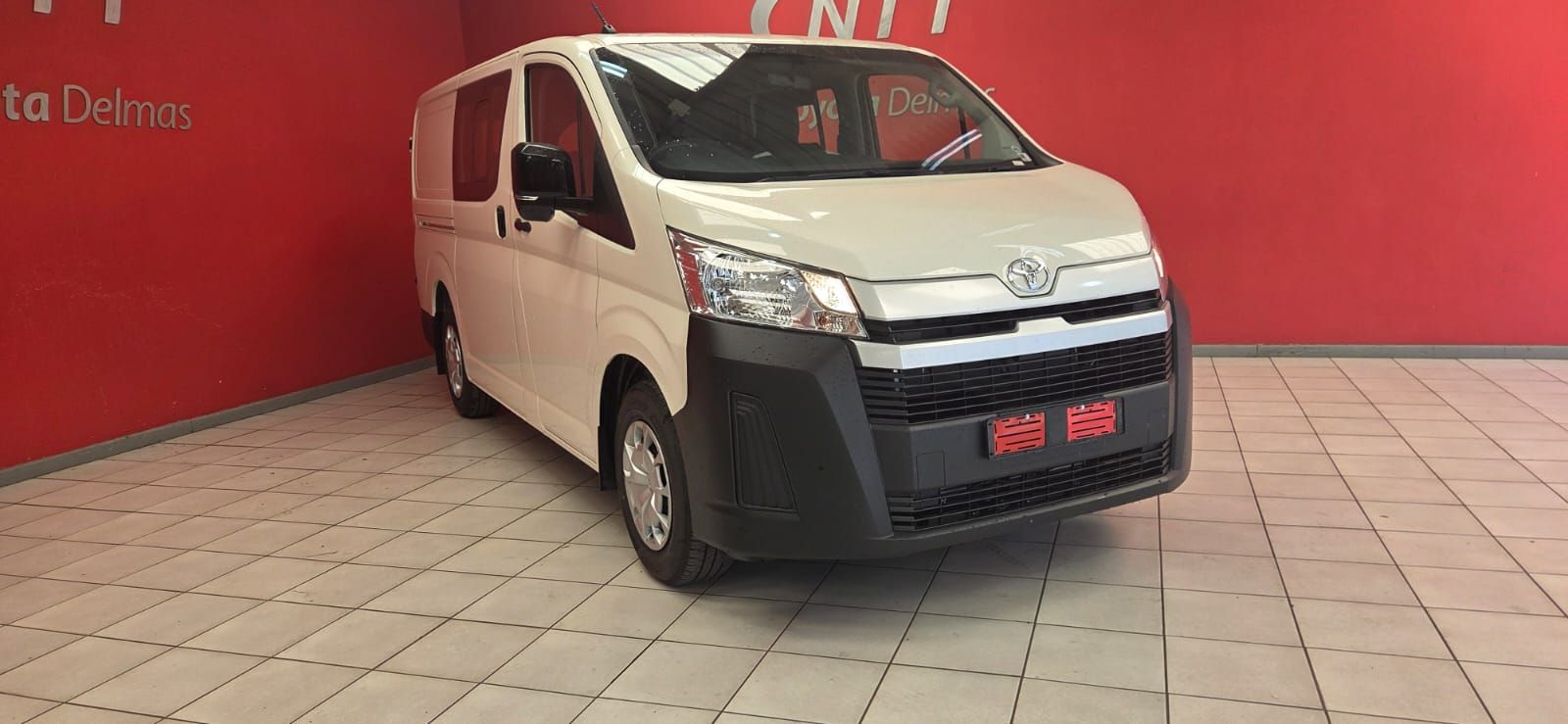 TOYOTA QUANTUM 2.8TD LWB CREWCAB A T F C P V for Sale in South Africa