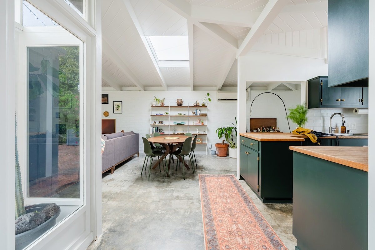 MidCentury Canyon Retreat Quick Walk To Beaches gallery image 5