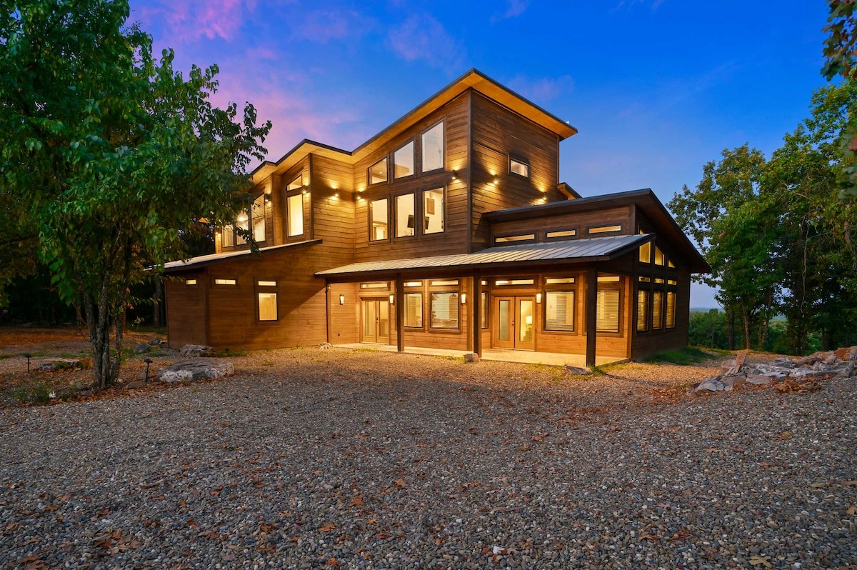 Private Mountain-View Cabin w/ Pool & Hot Tub