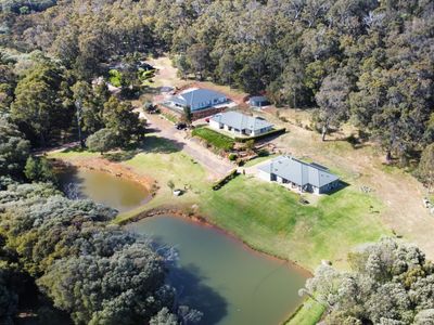 Wildgreen Villa—Lakeside Hideaway in Winery Estate